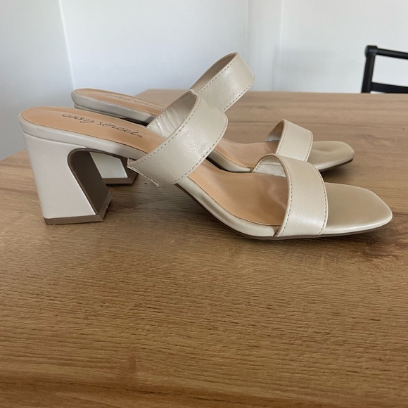 Bone cream Strappy Block Heel Sandals - Picture 1 of 3